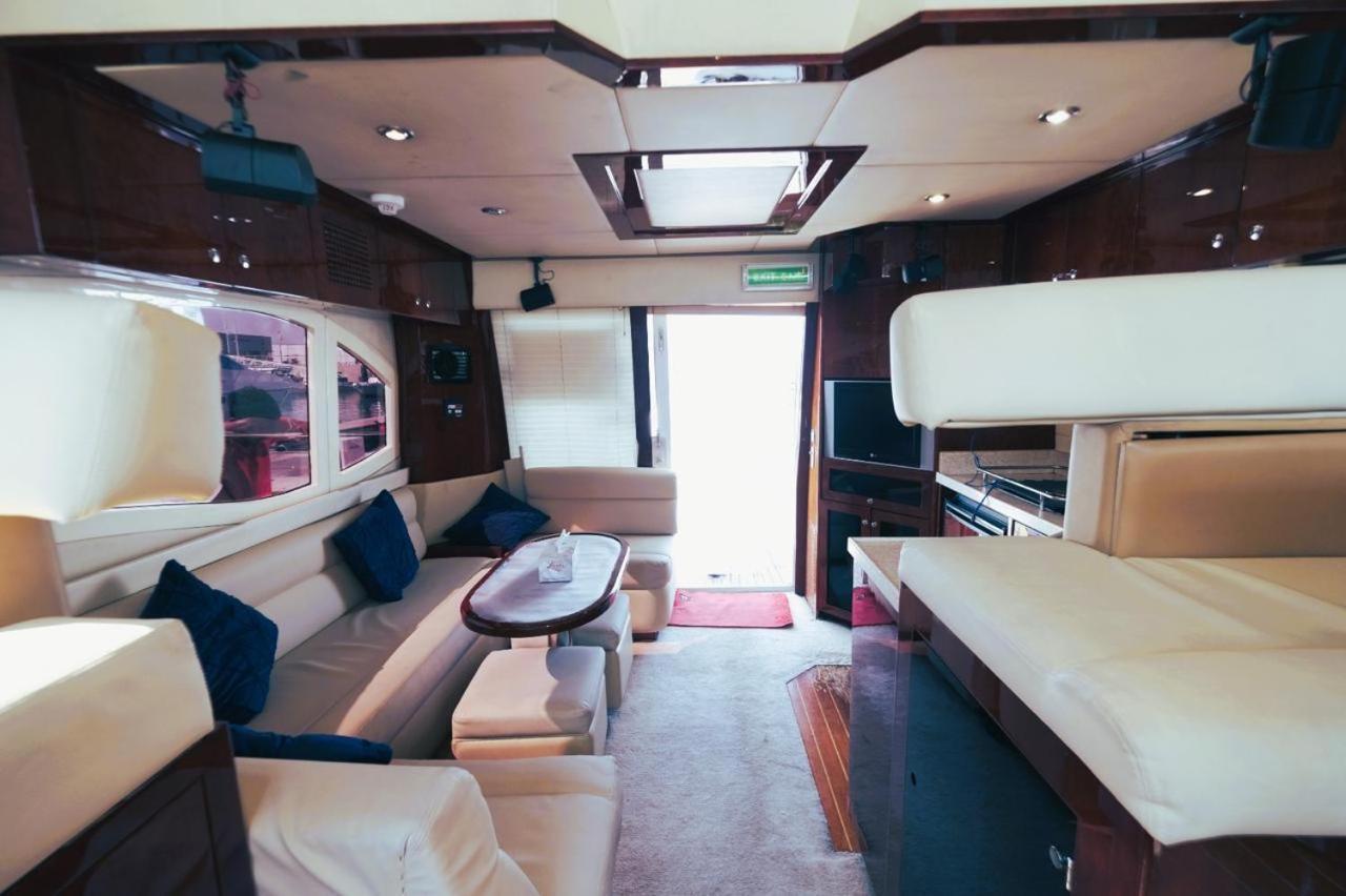 Botel Riviera Leisure Yachts Dubai