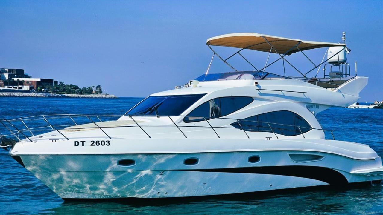 Botel Riviera Leisure Yachts